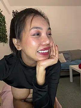 Snapshot of NaughtyMe chatting on 01/23/25, 01:41 NaughtyMe online show from 01/23/25, 01:41