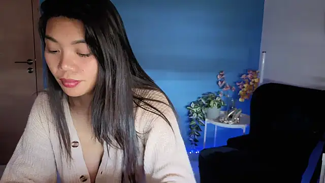 Snapshot of NaughtyMe chatting on 10/09/25, 06:44 NaughtyMe online show from 10/09/25, 06:44