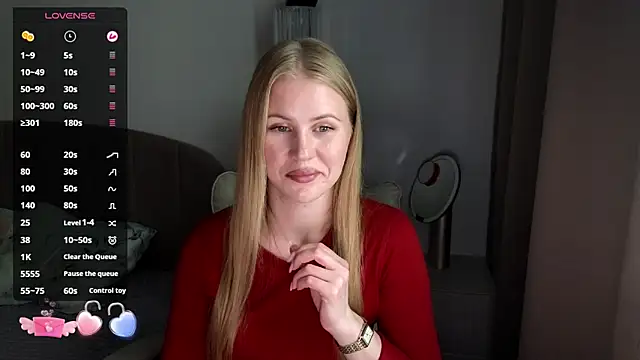 Snapshot of IsabelAllen chatting on 06/17/26, 01:12 IsabelAllen online show from 06/17/26, 01:12