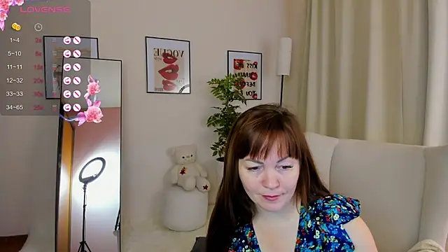 VanessaSmuth online show from 11/05/25, 01:38