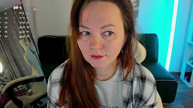 Snapshot of VanessaSmuth chatting on 03/03/26, 01:56 VanessaSmuth online show from 03/03/26, 01:56