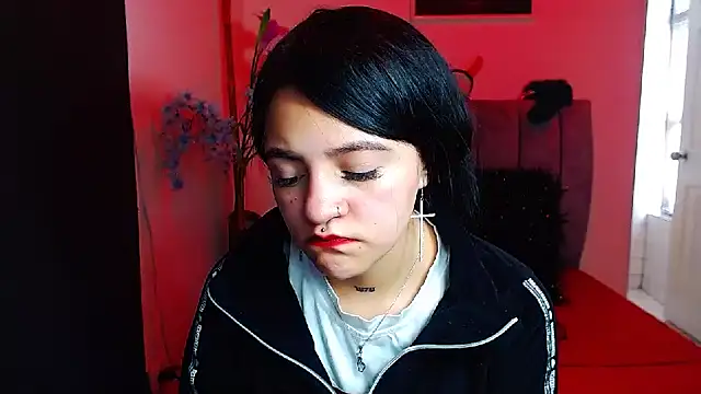 Violettasquirt online show from 09/22/25, 04:42