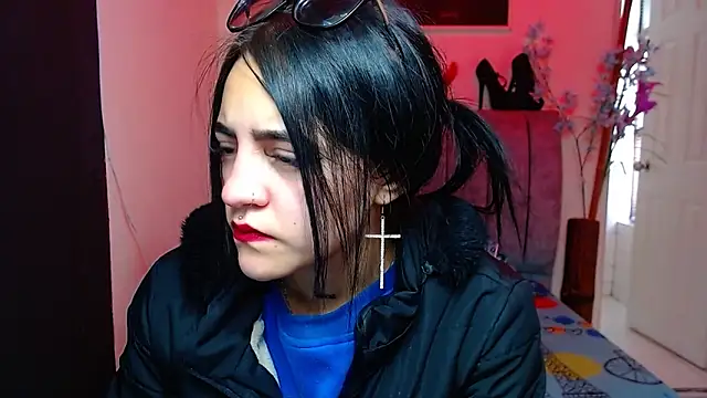 Violettasquirt online show from 10/17/25, 01:35