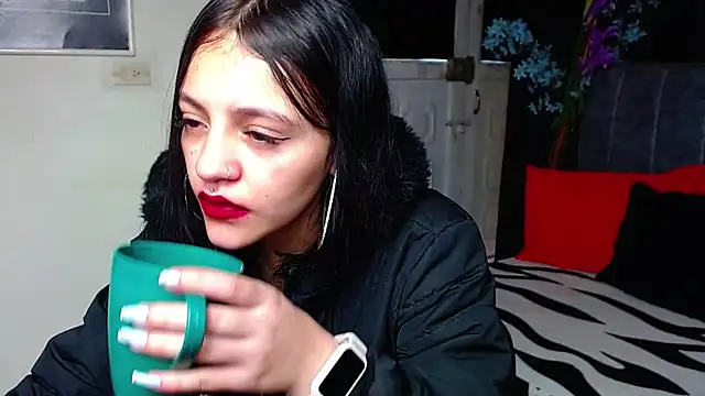 Violettasquirt online show from 02/17/26, 01:29