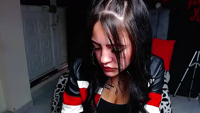 Violettasquirt online show from 03/28/26, 01:43