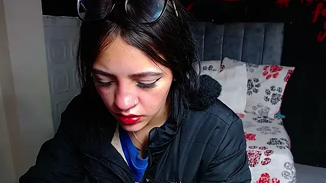 Violettasquirt online show from 03/31/26, 01:33