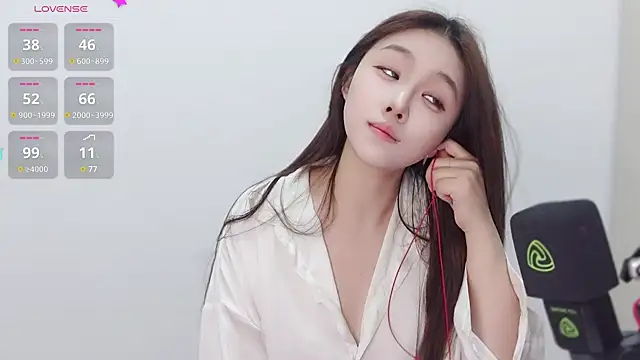 Hazel-11 online show from 01/06/25, 11:51