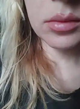 Snapshot of Linda_999 chatting on 01/14/25, 08:41 Linda 999 online show from 01/14/25, 08:41