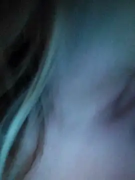 Snapshot of Linda_999 chatting on 10/16/25, 10:33 Linda 999 online show from 10/16/25, 10:33