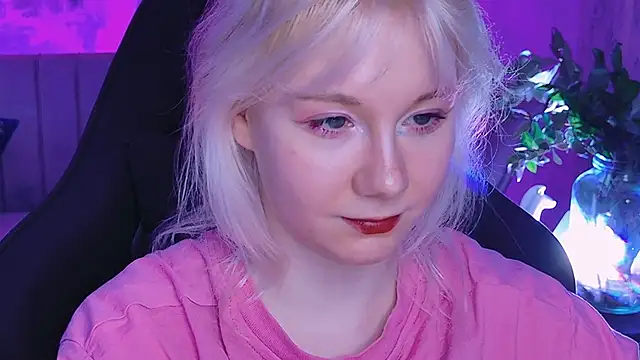 NancyMartinez online show from 02/04/25, 08:13