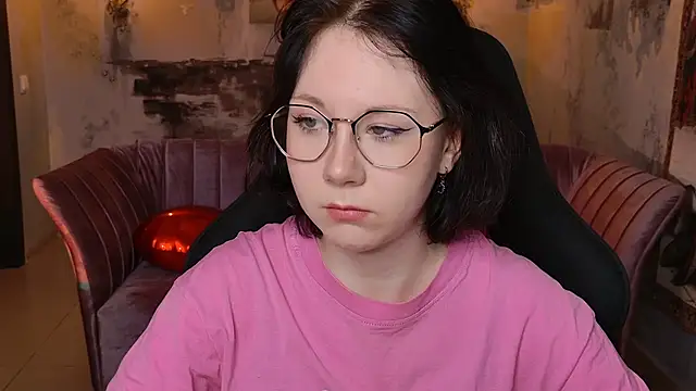 NancyMartinez online show from 10/16/25, 09:10