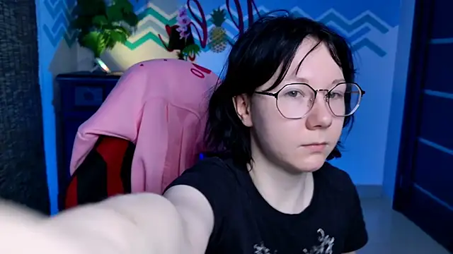 NancyMartinez online show from 10/25/25, 05:04