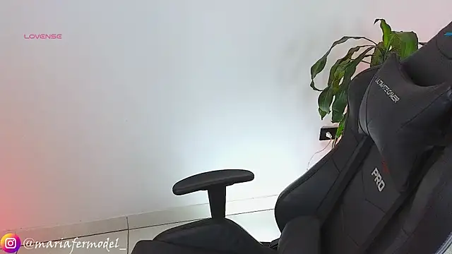 Mariafer05 online show from 03/06/25, 05:11