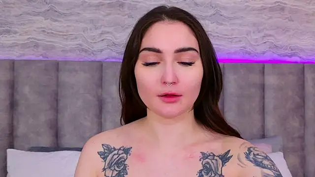 RoxiLester online show from 03/01/25, 11:39