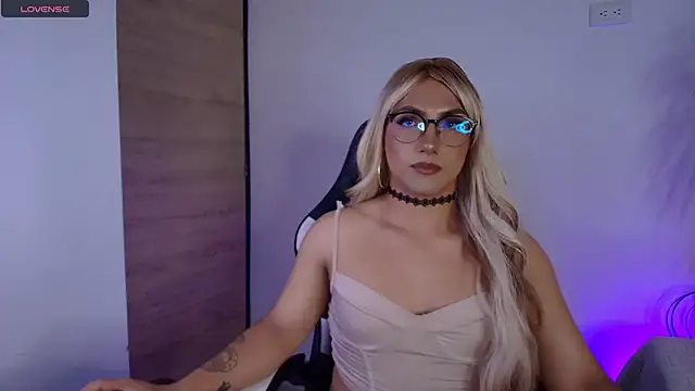 Snapshot of -Sofii_ chatting on 04/02/26, 08:50 -Sofii online show from 04/02/26, 08:50