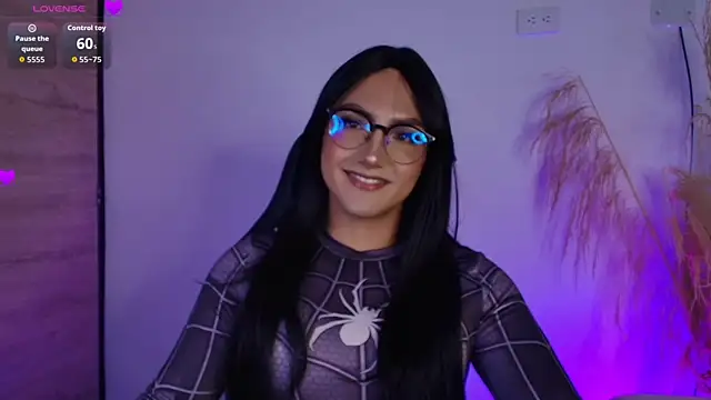 Snapshot of -Sofii_ chatting on 04/12/26, 07:41 -Sofii online show from 04/12/26, 07:41