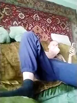 Snapshot of Pineapple04 chatting on 12/22/24, 11:11 Pineapple04 online show from 12/22/24, 11:11