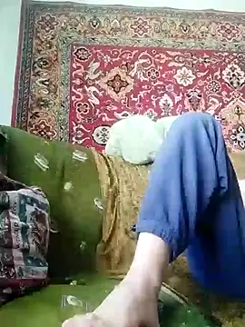 Snapshot of Pineapple04 chatting on 01/02/25, 10:58 Pineapple04 online show from 01/02/25, 10:58