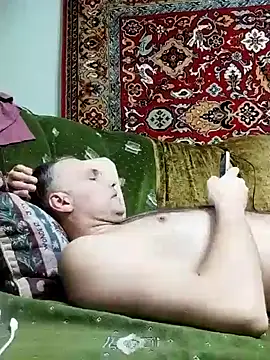 Snapshot of Pineapple04 chatting on 01/08/25, 01:09 Pineapple04 online show from 01/08/25, 01:09