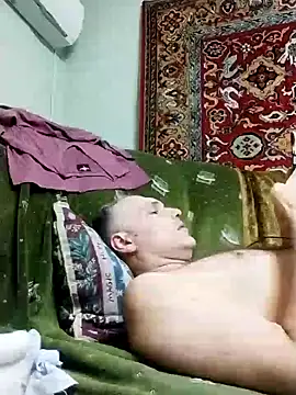 Snapshot of Pineapple04 chatting on 01/29/25, 05:56 Pineapple04 online show from 01/29/25, 05:56