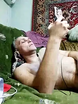 Snapshot of Pineapple04 chatting on 02/06/25, 06:46 Pineapple04 online show from 02/06/25, 06:46