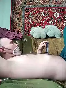 Snapshot of Pineapple04 chatting on 02/20/25, 09:11 Pineapple04 online show from 02/20/25, 09:11