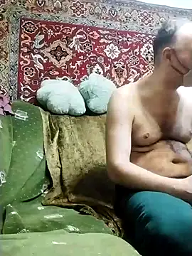 Snapshot of Pineapple04 chatting on 02/21/25, 06:37 Pineapple04 online show from 02/21/25, 06:37