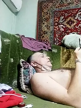 Snapshot of Pineapple04 chatting on 02/22/25, 04:40 Pineapple04 online show from 02/22/25, 04:40