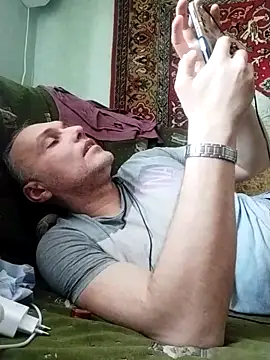 Snapshot of Pineapple04 chatting on 03/01/25, 12:01 Pineapple04 online show from 03/01/25, 12:01