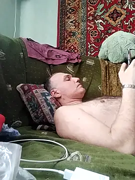 Snapshot of Pineapple04 chatting on 03/03/25, 08:38 Pineapple04 online show from 03/03/25, 08:38