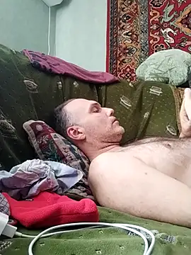 Snapshot of Pineapple04 chatting on 03/10/25, 08:15 Pineapple04 online show from 03/10/25, 08:15