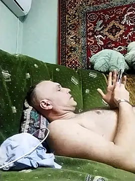 Snapshot of Pineapple04 chatting on 03/15/25, 07:48 Pineapple04 online show from 03/15/25, 07:48