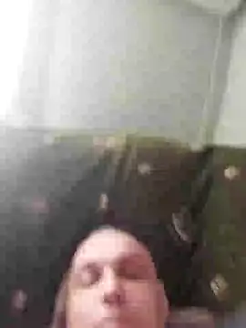 Snapshot of Pineapple04 chatting on 03/16/25, 08:32 Pineapple04 online show from 03/16/25, 08:32