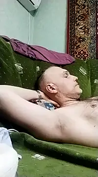 Snapshot of Pineapple04 chatting on 03/17/25, 02:34 Pineapple04 online show from 03/17/25, 02:34