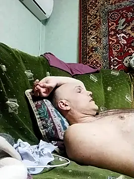 Snapshot of Pineapple04 chatting on 03/22/25, 04:15 Pineapple04 online show from 03/22/25, 04:15