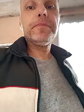 Snapshot of Pineapple04 chatting on 09/10/25, 07:30 Pineapple04 online show from 09/10/25, 07:30