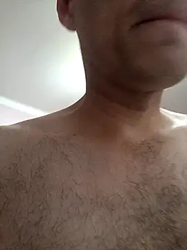 Snapshot of Pineapple04 chatting on 09/17/25, 04:41 Pineapple04 online show from 09/17/25, 04:41