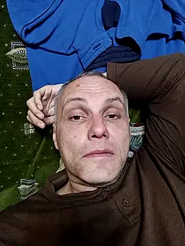 Snapshot of Pineapple04 chatting on 10/08/25, 08:06 Pineapple04 online show from 10/08/25, 08:06