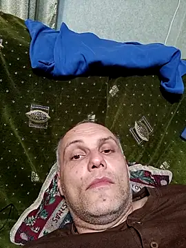 Snapshot of Pineapple04 chatting on 10/13/25, 07:25 Pineapple04 online show from 10/13/25, 07:25