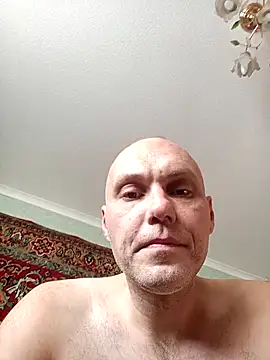 Snapshot of Pineapple04 chatting on 10/19/25, 05:41 Pineapple04 online show from 10/19/25, 05:41