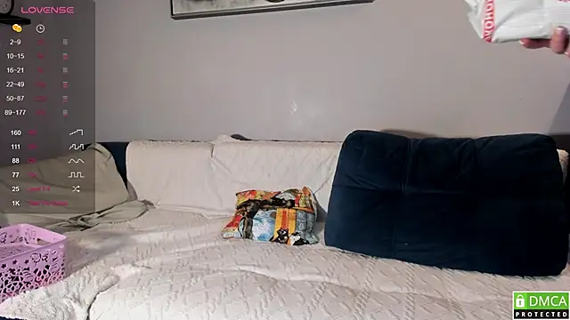 Snapshot of wwildfox chatting on 04/05/26, 08:06 wwildfox online show from 04/05/26, 08:06