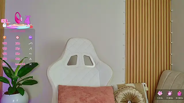 Snapshot of EmilyRive chatting on 11/29/25, 11:13 EmilyRive online show from 11/29/25, 11:13