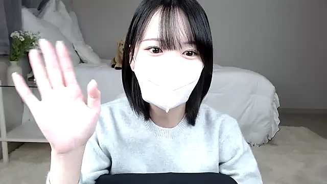 Snapshot of mei_mei_chan chatting on 12/12/24, 10:34 mei mei chan online show from 12/12/24, 10:34