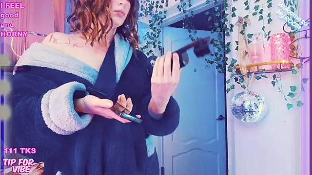 Toxic Ellies online show from 12/22/24, 06:15