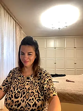 Snapshot of Dina0908 chatting on 10/31/25, 12:39 Dina0908 online show from 10/31/25, 12:39