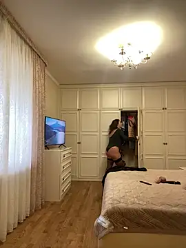 Snapshot of Dina0908 chatting on 12/17/25, 11:05 Dina0908 online show from 12/17/25, 11:05