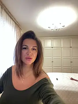 Snapshot of Dina0908 chatting on 02/12/26, 10:43 Dina0908 online show from 02/12/26, 10:43