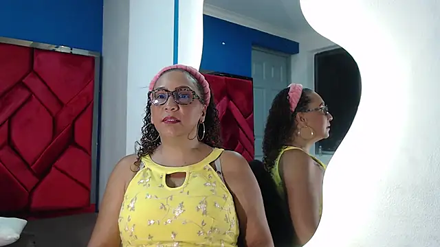 EvaMills1 online show from 01/19/25, 02:49