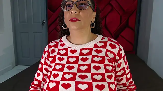 EvaMills1 online show from 02/09/25, 03:12