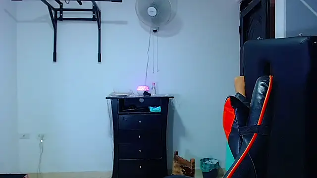 ADAM HOT online show from 06/03/26, 10:37
